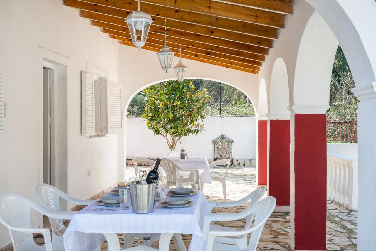 Merlyn Rooms Into The Nature, 100M From The Beach Dafnila Exterior foto