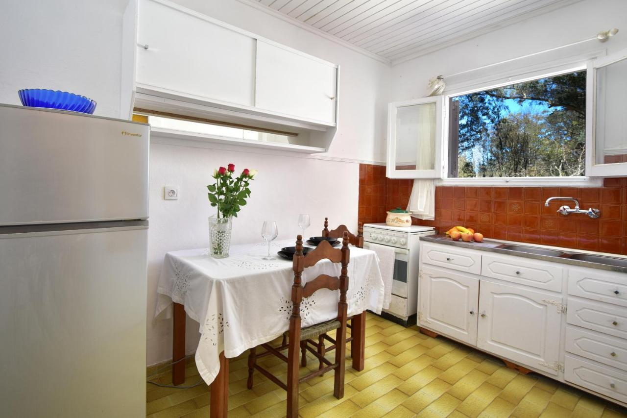 Merlyn Rooms Into The Nature, 100M From The Beach Dafnila Exterior foto